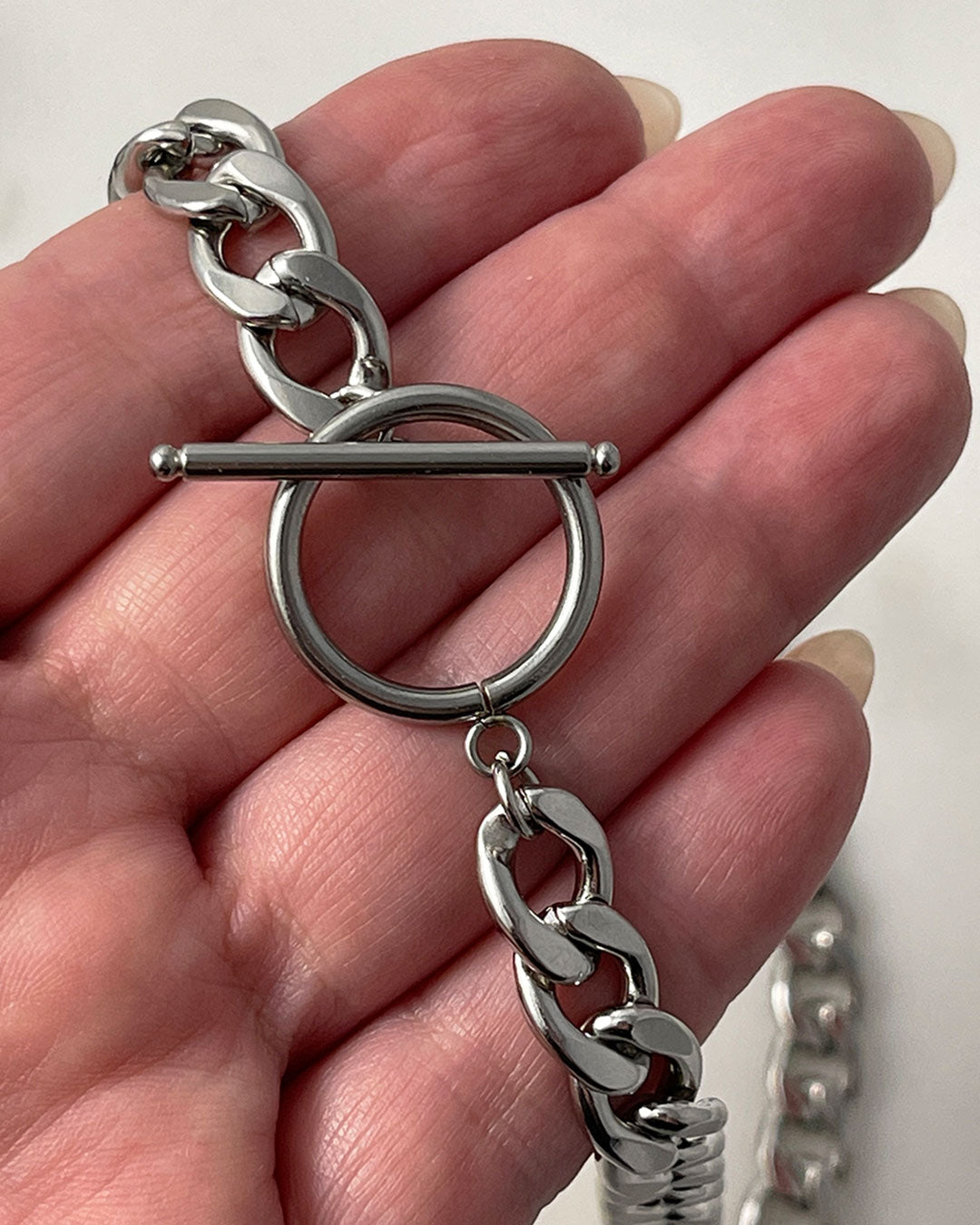 CHUNKY SILVER TOGGLE NECKLACE