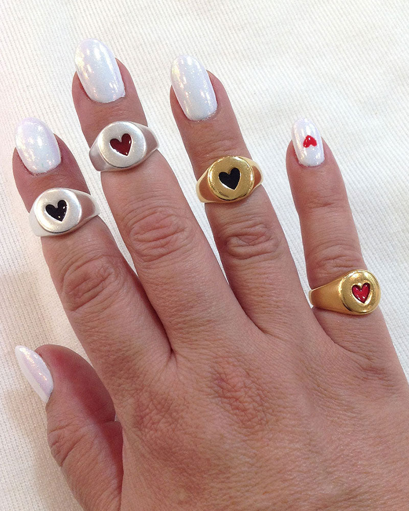 BLACK HEART RING IN GOLD