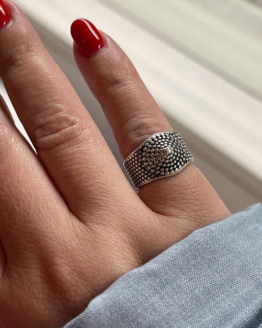 DOTTED RING