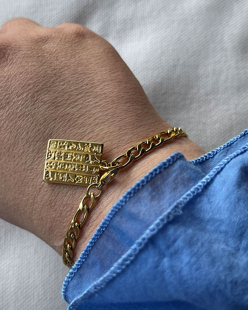 Egyptian Queen's Bracelets Unveil Ancient Trade Secrets! | Curious Times