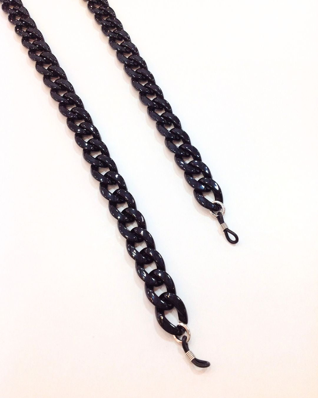 BLACK GLASSES CHAIN