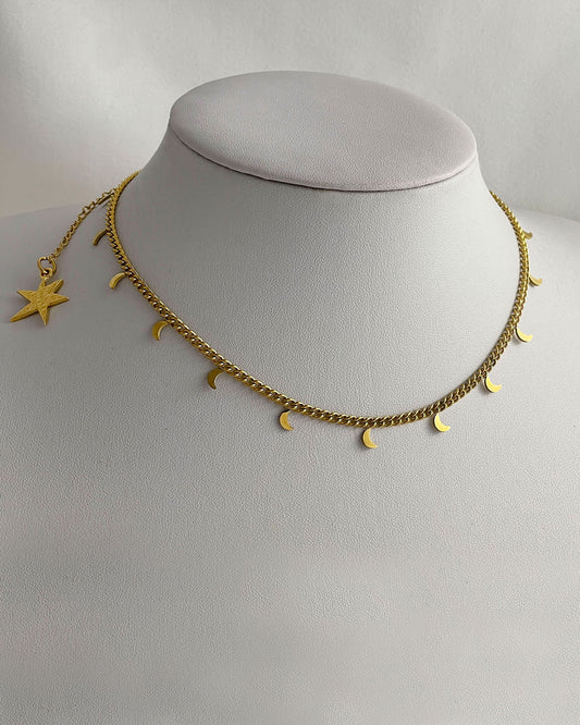 18k Gold Crescent Moon Necklace