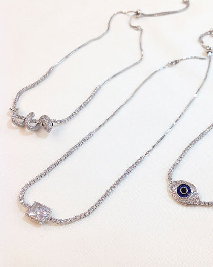 Choker Necklace in white crystals