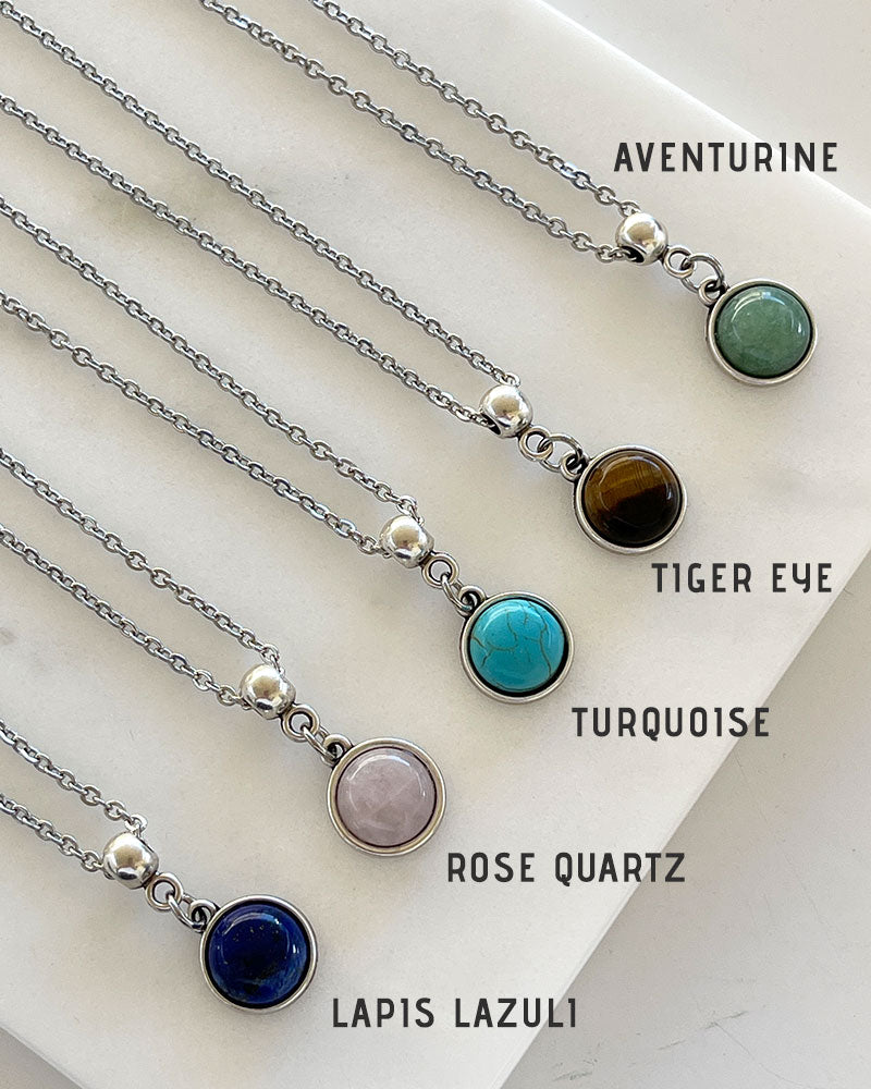 GEMSTONE NECKLACE IN SILVER