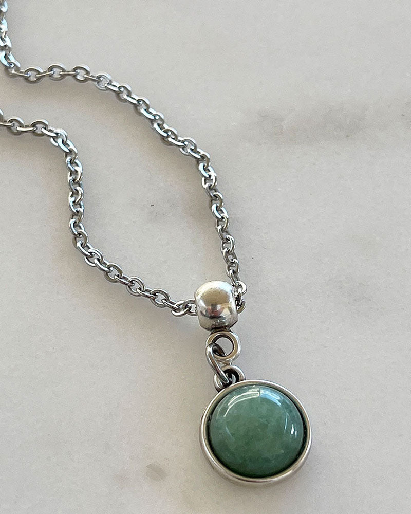 GEMSTONE NECKLACE IN SILVER