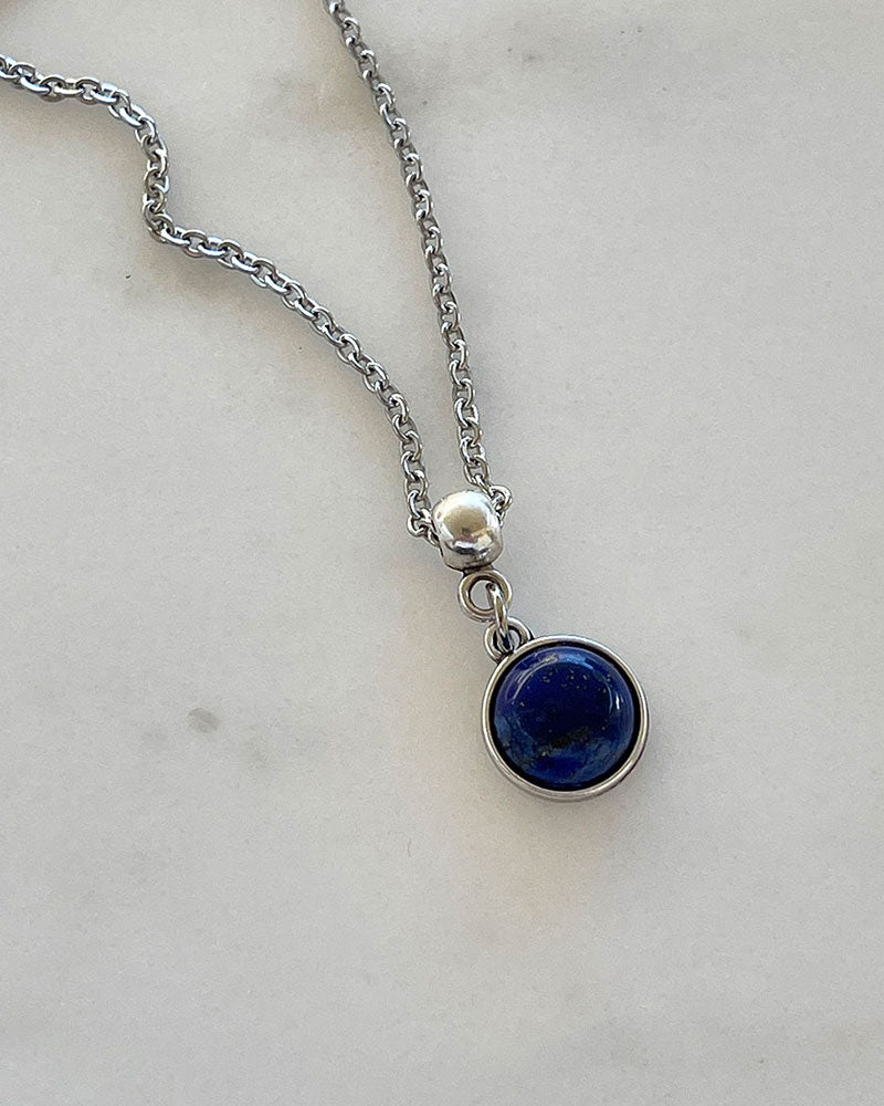 GEMSTONE NECKLACE IN SILVER