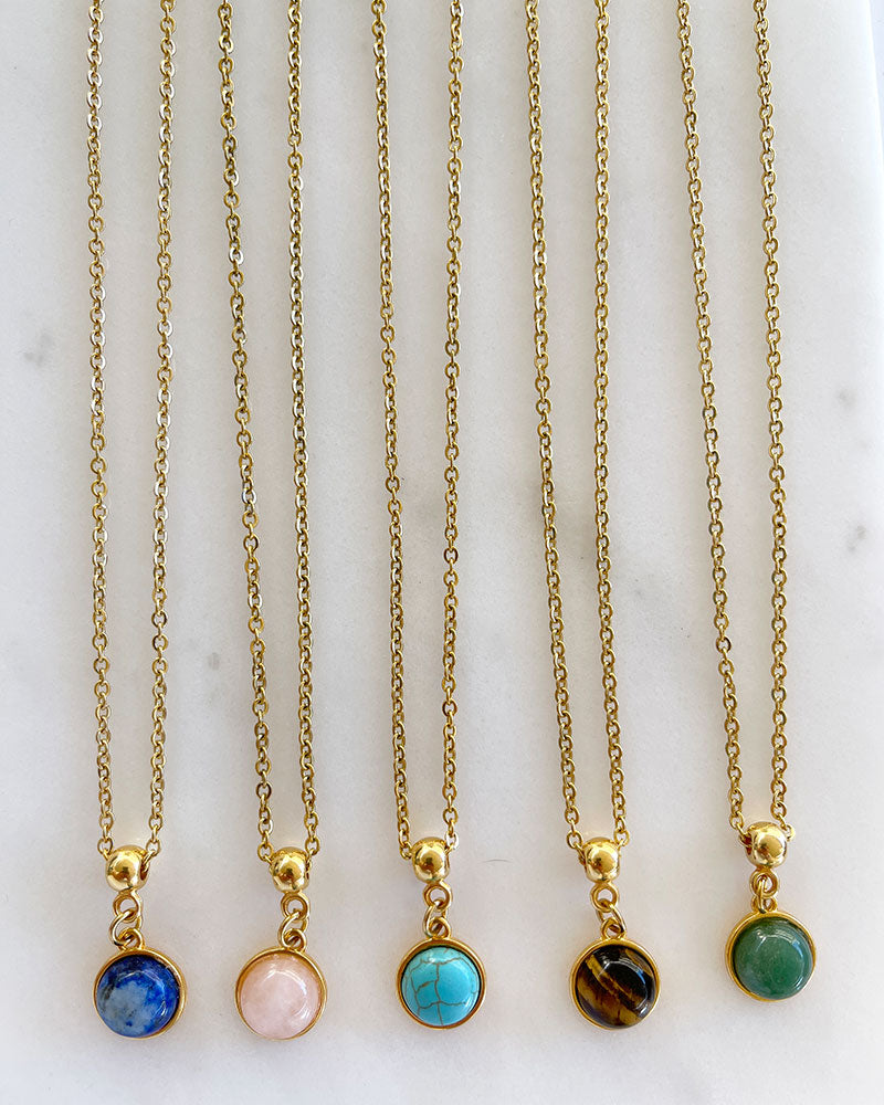 GEMSTONE NECKLACE IN GOLD