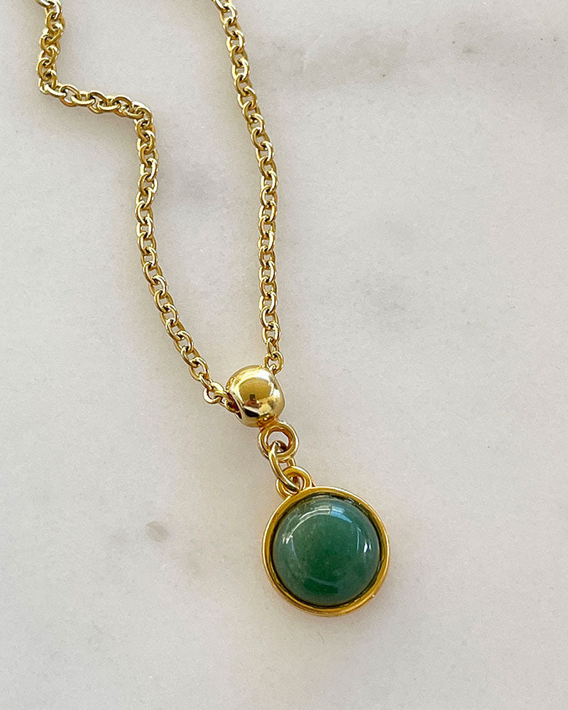 GEMSTONE NECKLACE IN GOLD