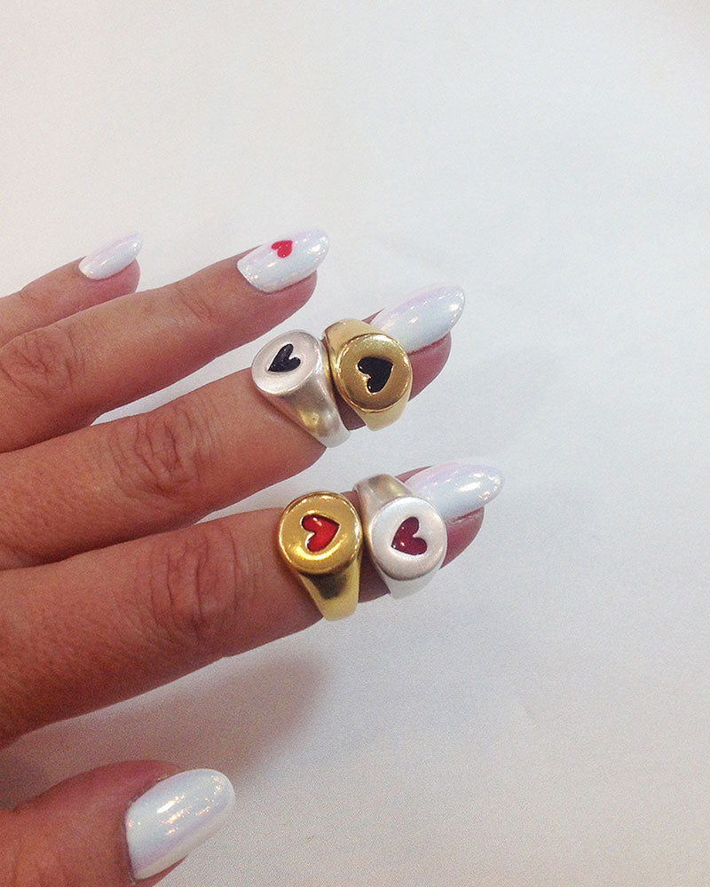 BLACK HEART RING IN GOLD