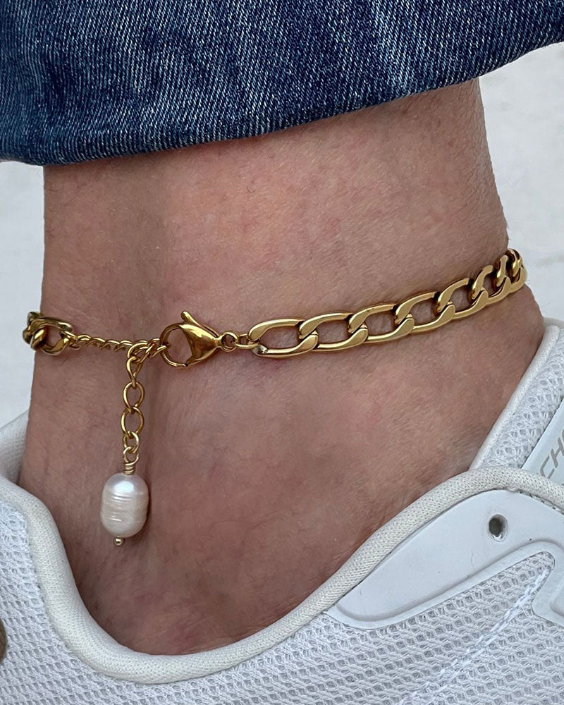 PEARL CURB CHAIN ANKLET IN GOLD