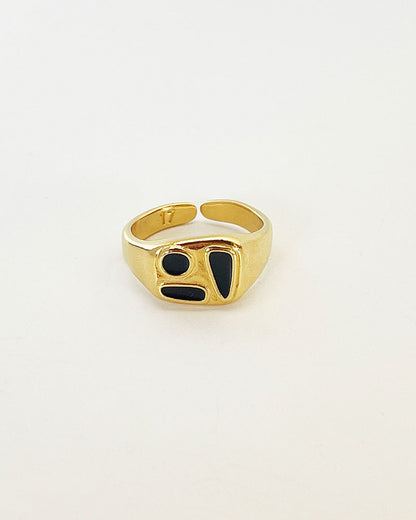 COCKTAIL GOLD RING IN BLACK ENAMEL