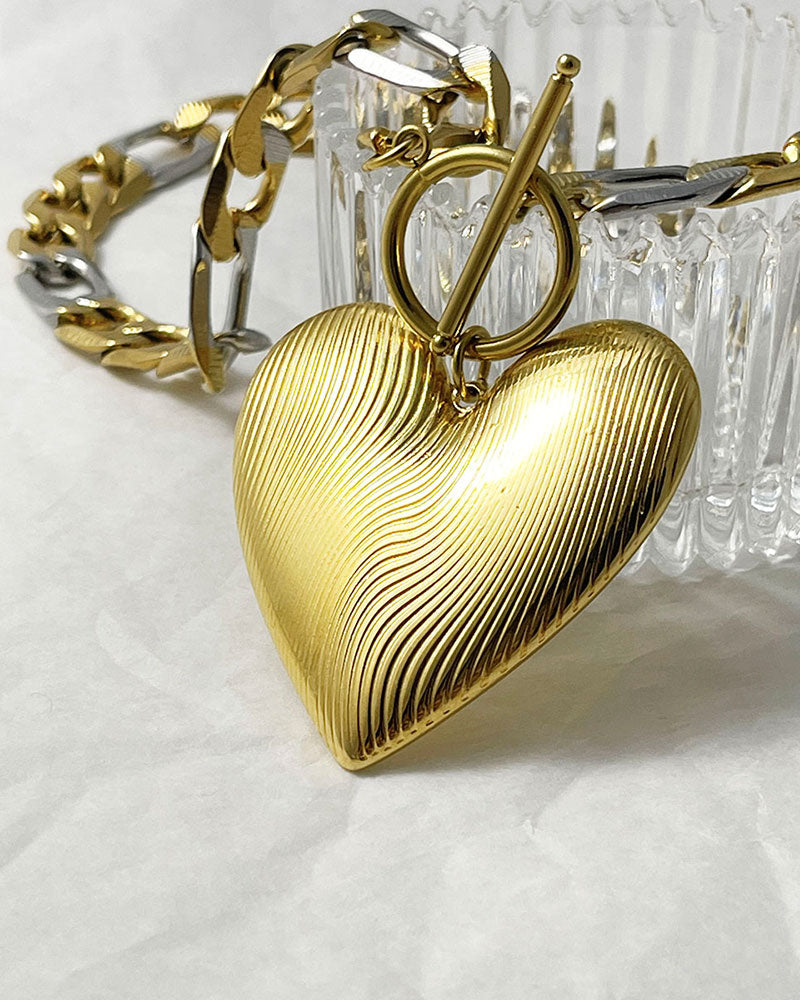 LOLITA HEART NECKLACE IN GOLD