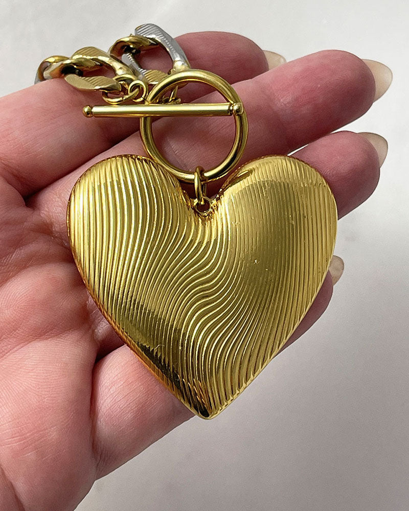 LOLITA HEART NECKLACE IN GOLD