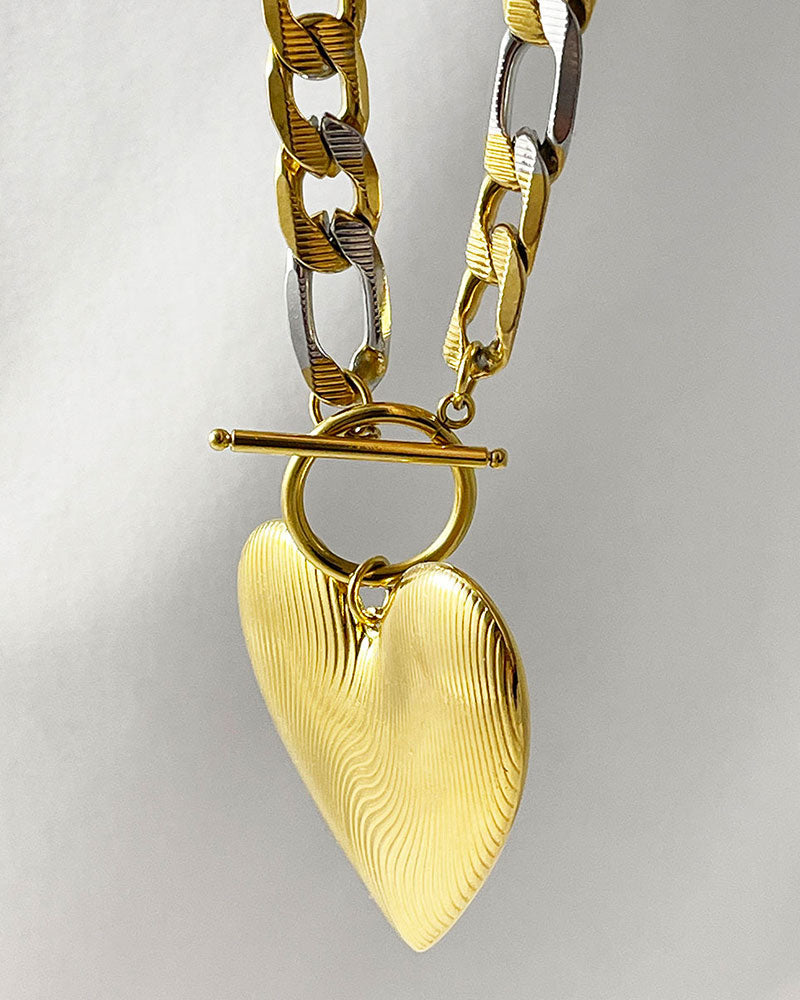 LOLITA HEART NECKLACE IN GOLD