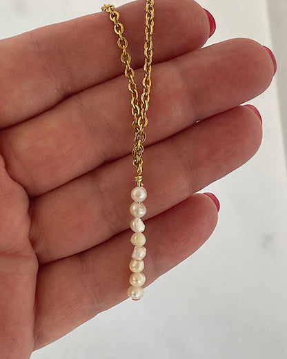 Pearl drop necklace with a dainty chain